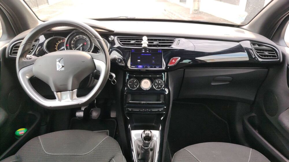 DS3 1.2 PureTech 82 So Chic 2017 occasion 79000 Niort