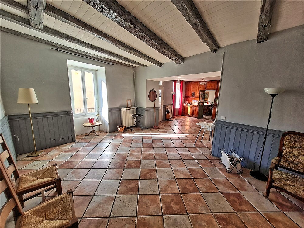 Maison de caractère XVIIIeme Ancienne auberge 240 m² 7 chambres Fort potentiel touristique