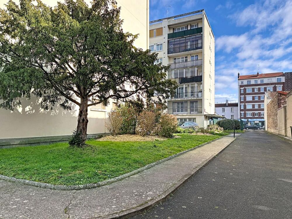 Vente Appartement Très grand studio de 40 m² avec place  de parking Et cave à 2 minutes du métro Villejuif louis Aragon Villejuif