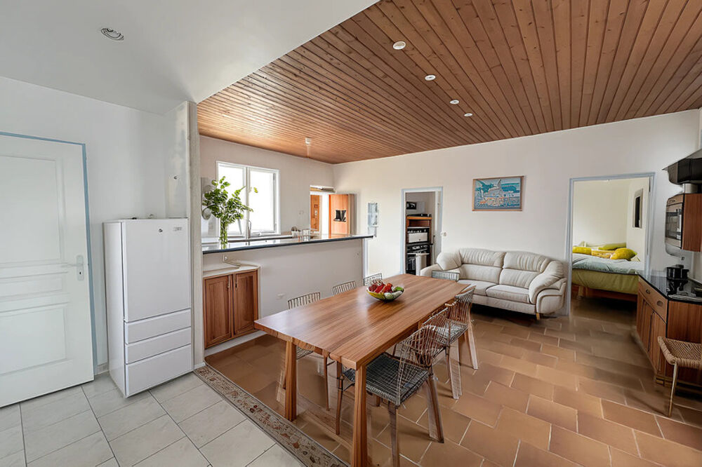 A VENDRE ROYAN MAISON DE PLAIN PIED Quatres chambres avec garage et atelier