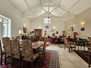  Maison  vendre 8 pices 350 m