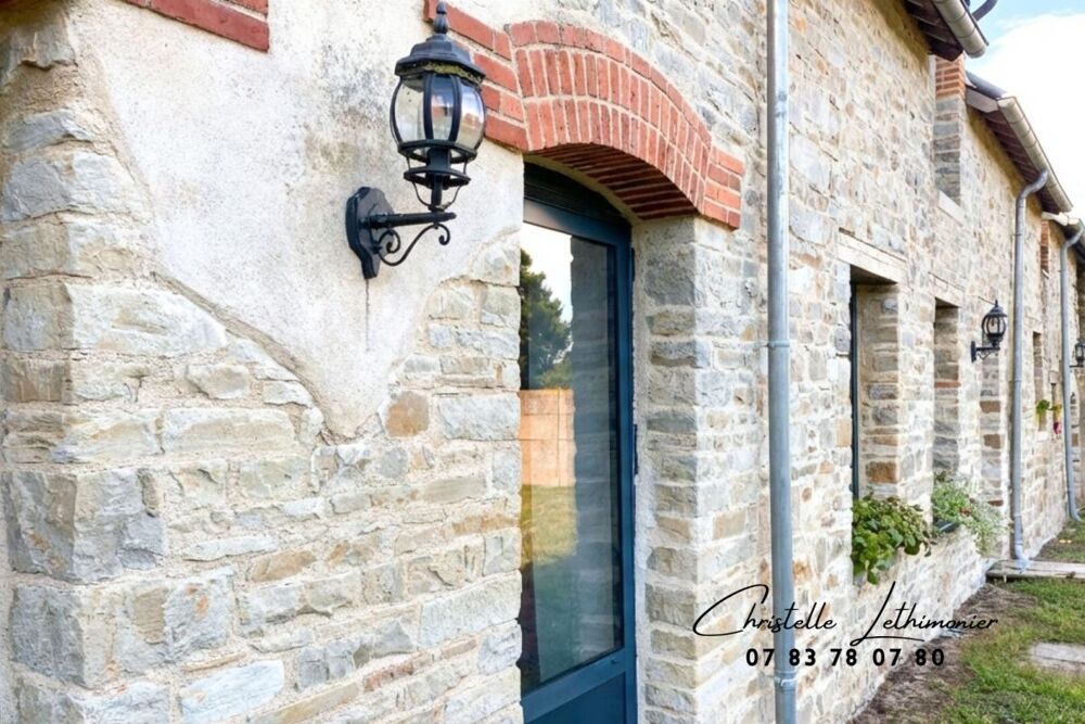 35890 LAILLÉ - Longère + Grange - 6 Pièces - 169 m2
