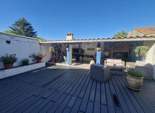  Immeuble à vendre 6 pièces 150 m²