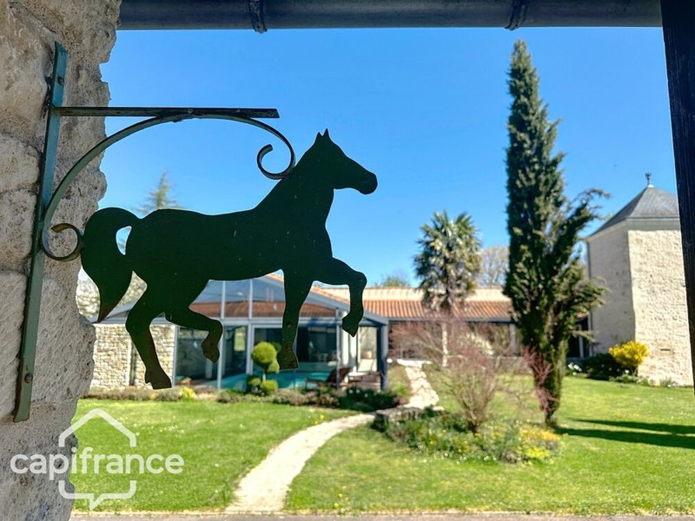 Vente Maison Propriété 12 pièces proche de THOUARS (79) un lieu d'exception Thouars