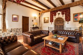  Propriété/château à vendre 8 pièces 300 m²