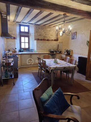  Propriété/château à vendre 8 pièces 200 m²