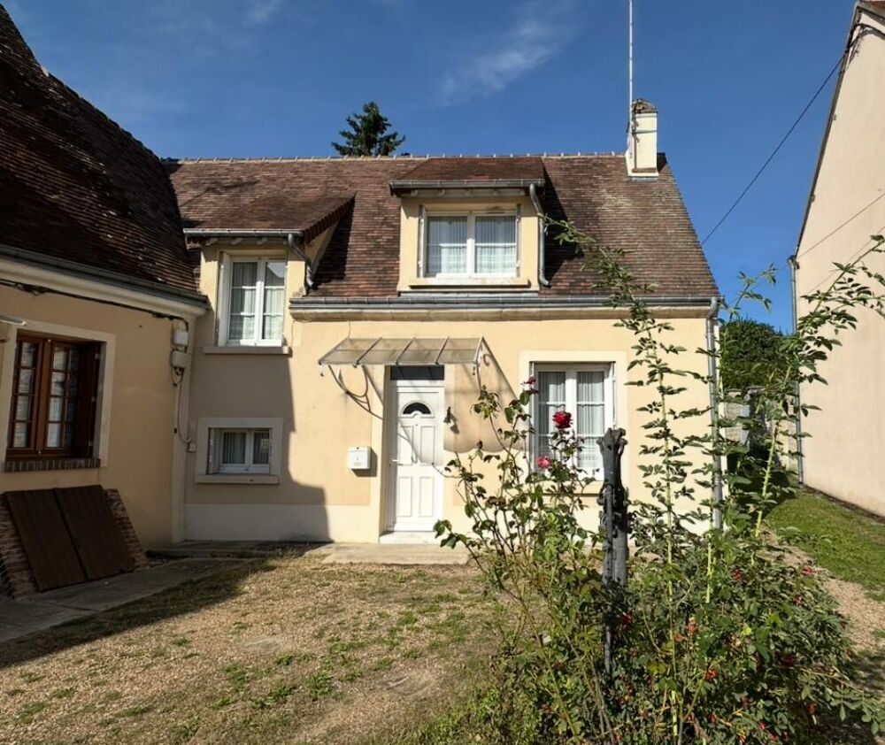 Vente Maison Maison de village 3 pièces de 72 m2 avec jardin et dépendance Conde sur huisne