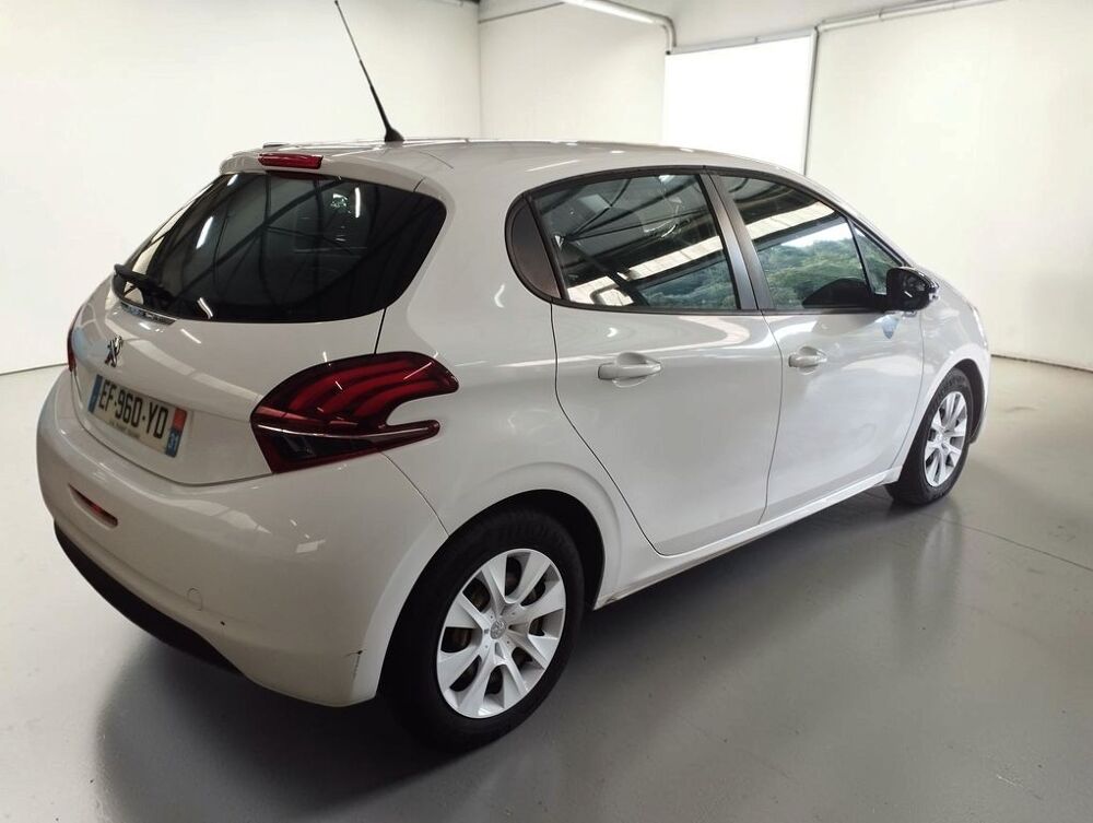 208 1.2 VTI 68 5P 2016 occasion 06640 Saint-Jeannet