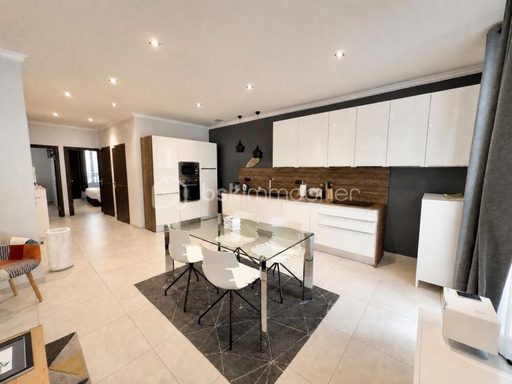Vente Appartement CANNES CENTRE -  APPARTEMENT 3 PIECES - 68M² - 3 MIN A PIED RUE D'ANTIBES ET RUE HOCHE Cannes