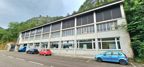 A vendre B&acirc;timent 1620 m2 sur axe tr&egrave;s passant &agrave; Saint-Claude (39200) 380800 39200 Saint claude