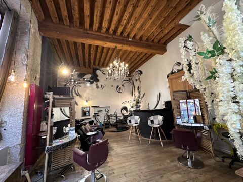 Salon de coiffure &agrave; vendre LYON 1ER (69), local d'une surface de 42 m&sup2; et un sous-sol utile de 35 m&sup2; 69000 69001 Lyon 1er arrondissement