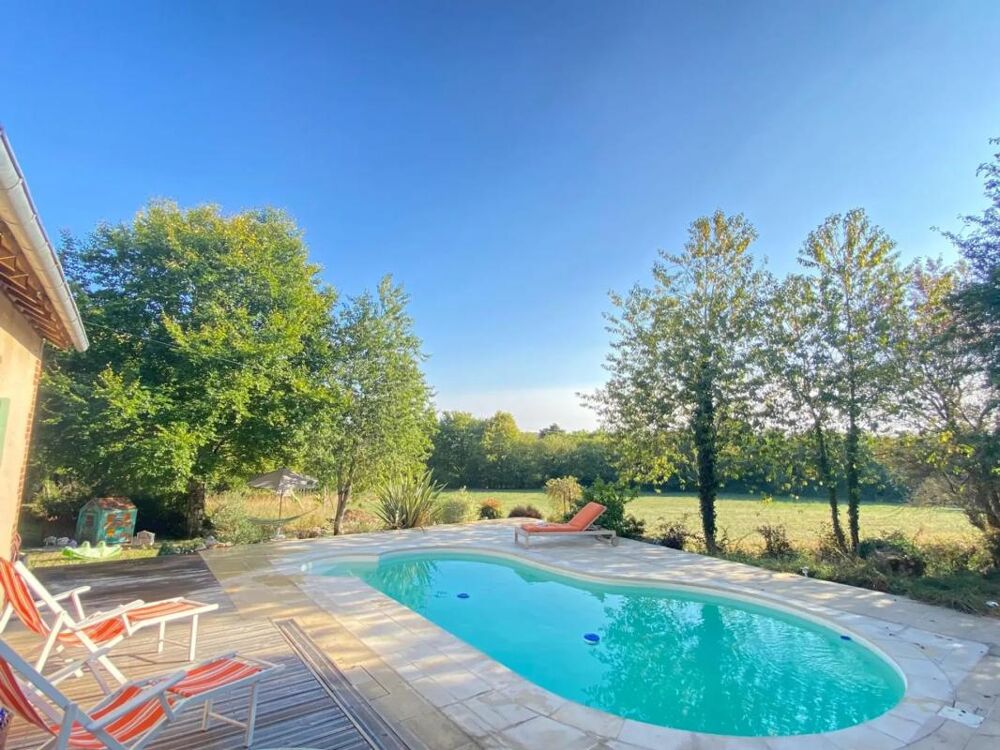 Charmante maison avec piscine à Mézilles