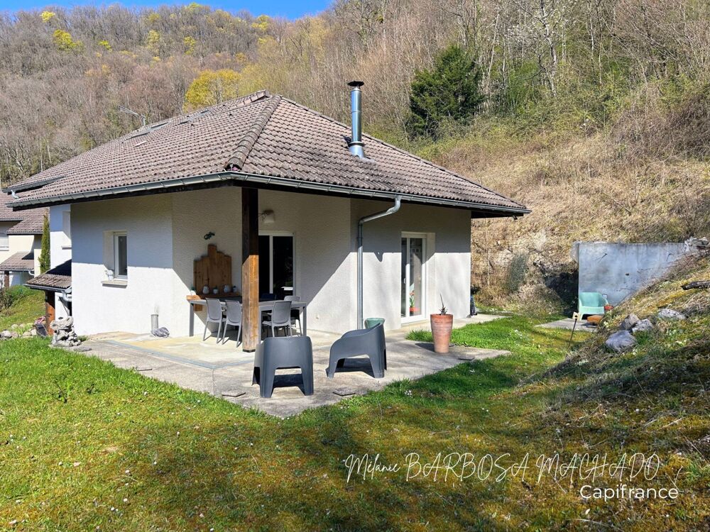 Maison individuelle à vendre 5 pièces à SERRIERES EN CHAUTAGNE (73) d'environ 117 m² à environ 30 minutes d'Aix-les-Bains et d'e