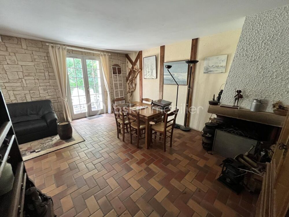 Charmante maison de village nichée dans un écrin de verdure