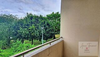  Appartement à louer 5 pièces 82 m²