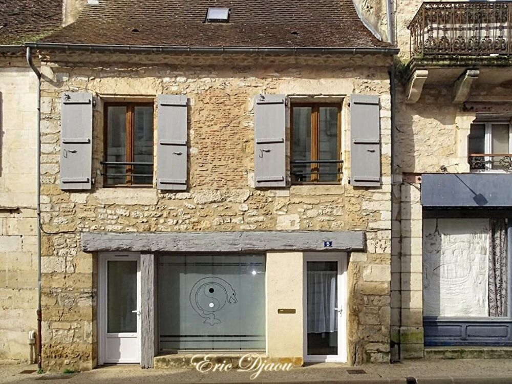 Vente Maison Maison de village Thenon 3 pièce(s) 79 m2 Thenon