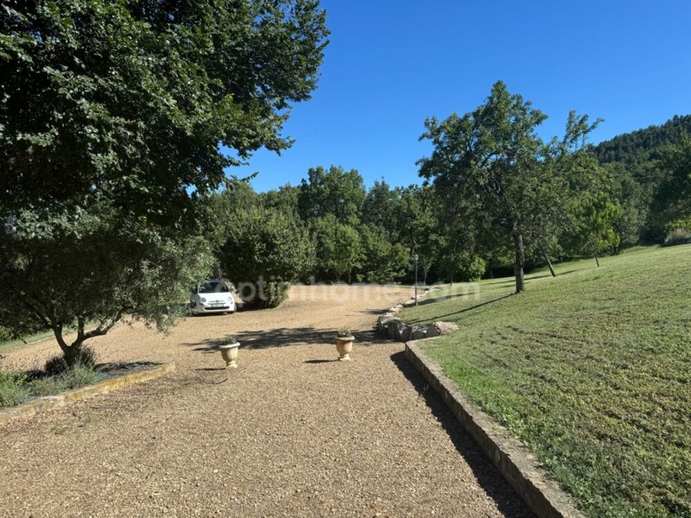  vendre  Proprit/chteau Aiglun (04510)