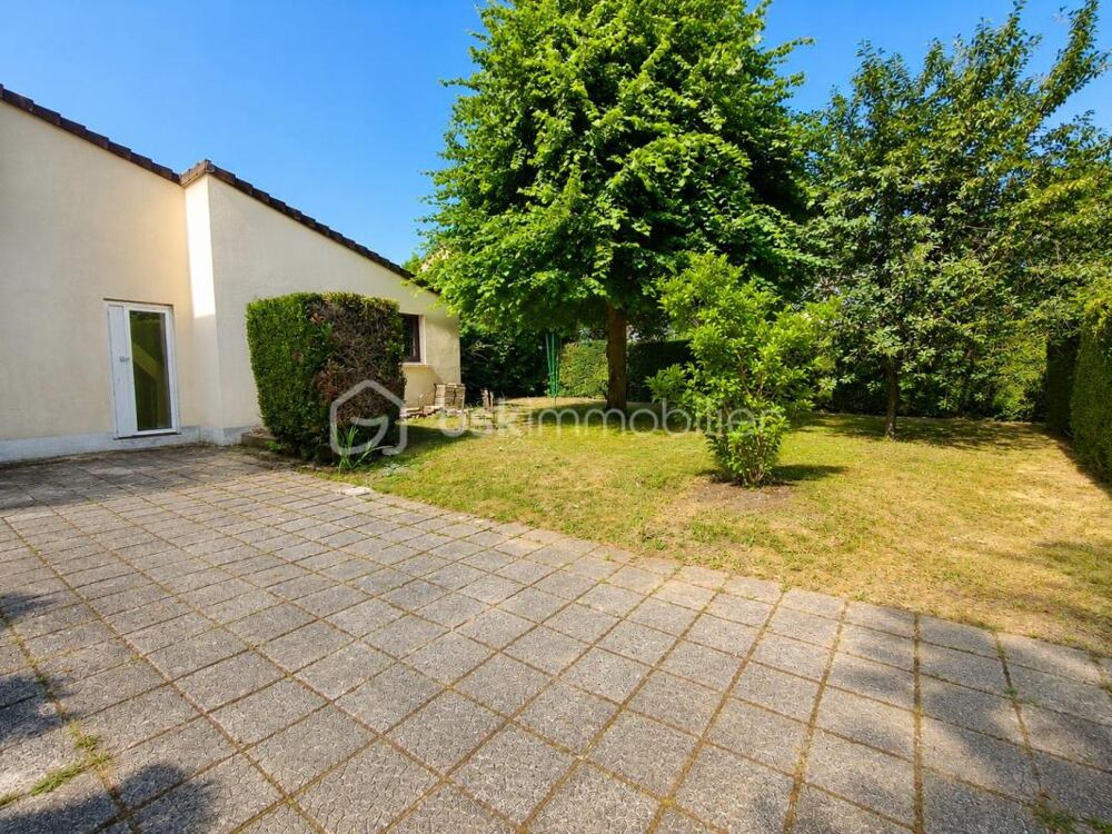 Maison familiale 4 chambres avec garage, dépendance et cave  Beau potentiel de rénovation