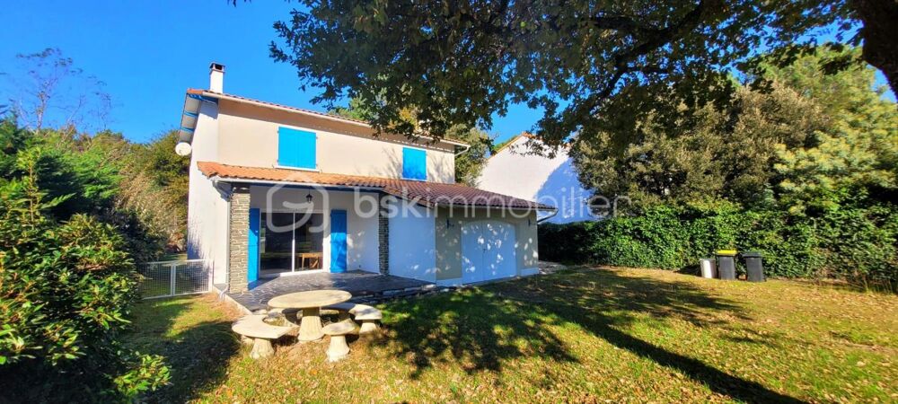 Vente Maison MAISON DE 111 M2, 3 CHAMBRES + BUREAU + PISCINE ET GARAGE SUR 850 M2 DE TERRAIN Les mathes