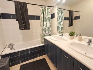  Appartement à louer 3 pièces 57 m²
