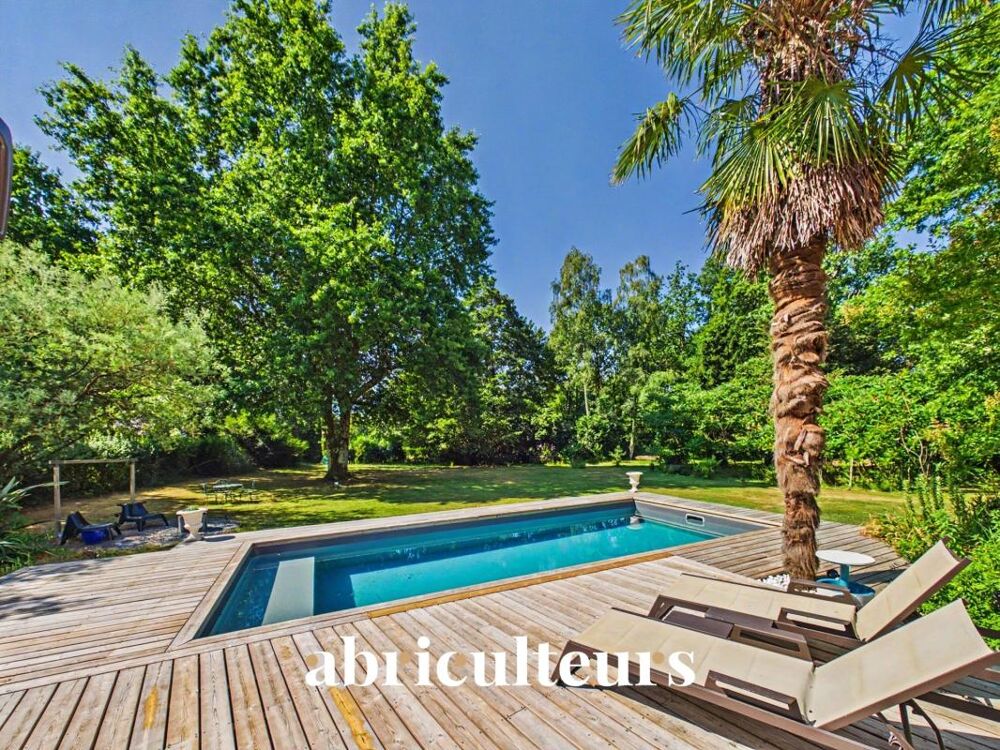 Belle maison idéale pour la famille avec grand jardin, terrasse et piscine en vente à Sautron (44880)