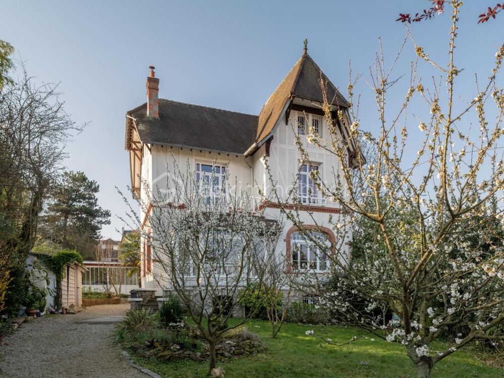 Maison 9 pièces 170 m² · à Combs la Ville · 170 m² · 549 000 €