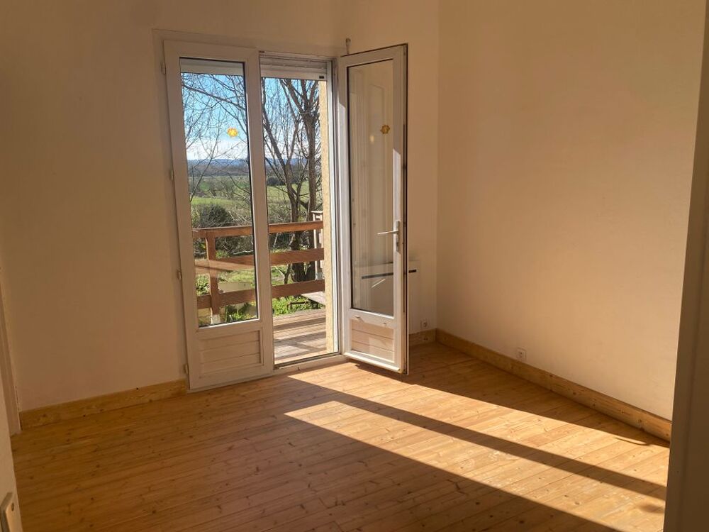 Location Maison Maison de 110m2 à louer sur Saint-Hilaire-de-Lusignan Saint hilaire de lusignan
