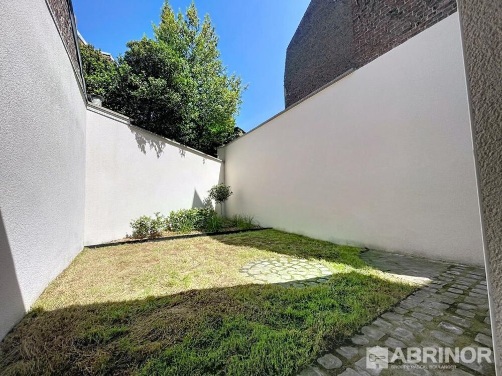 QUARTIER SEBASTOPOL, BEL APPARTEMENT AVEC UN JARDIN PRIVATIF