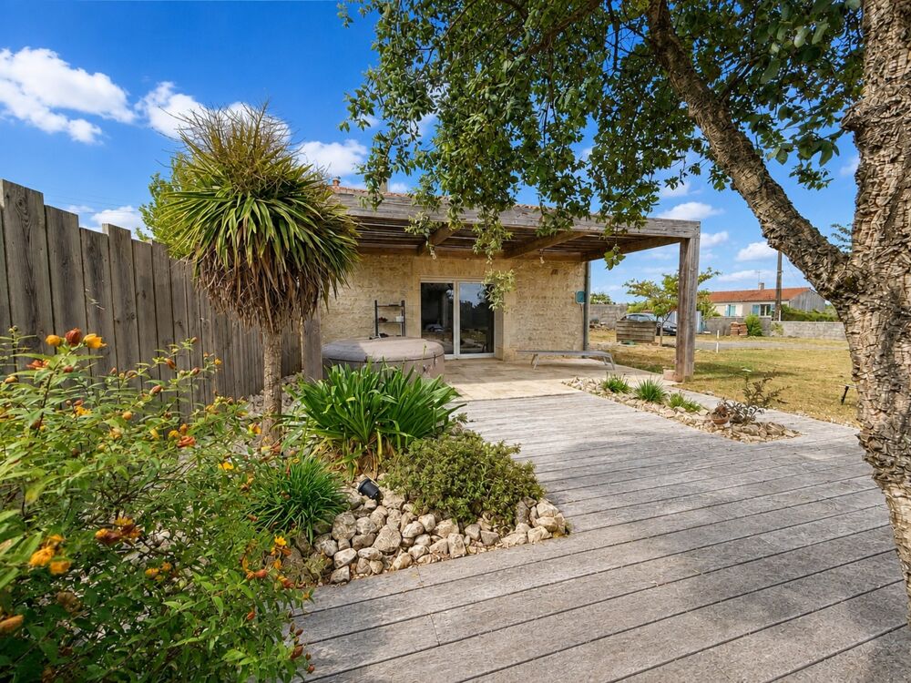 Maison à vendre 4 pièces SAINT HILAIRE DES LOGES (85)