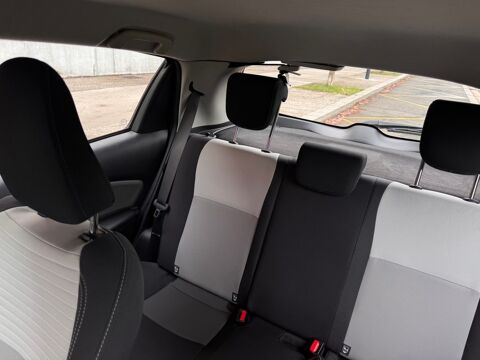 Yaris III 1.5 VVT-i 100 Hybrid E-CVT Dynamic - Automatique 2019 occasion 33000 Bordeaux