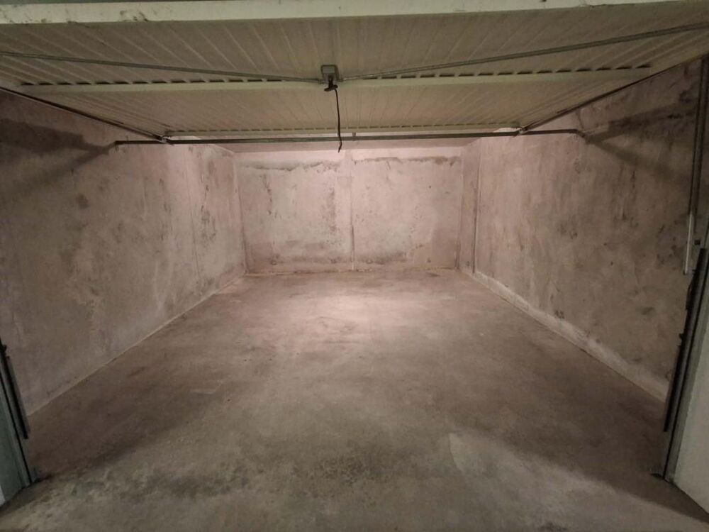Vente Parking/Garage grand garage (24m²) à vendre Dijon