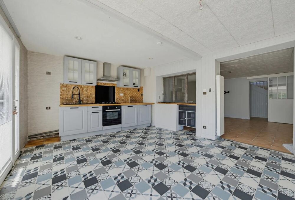 Maison de 5 pièces de 113 m² à Pauillac -Jardin - Garage et Cave