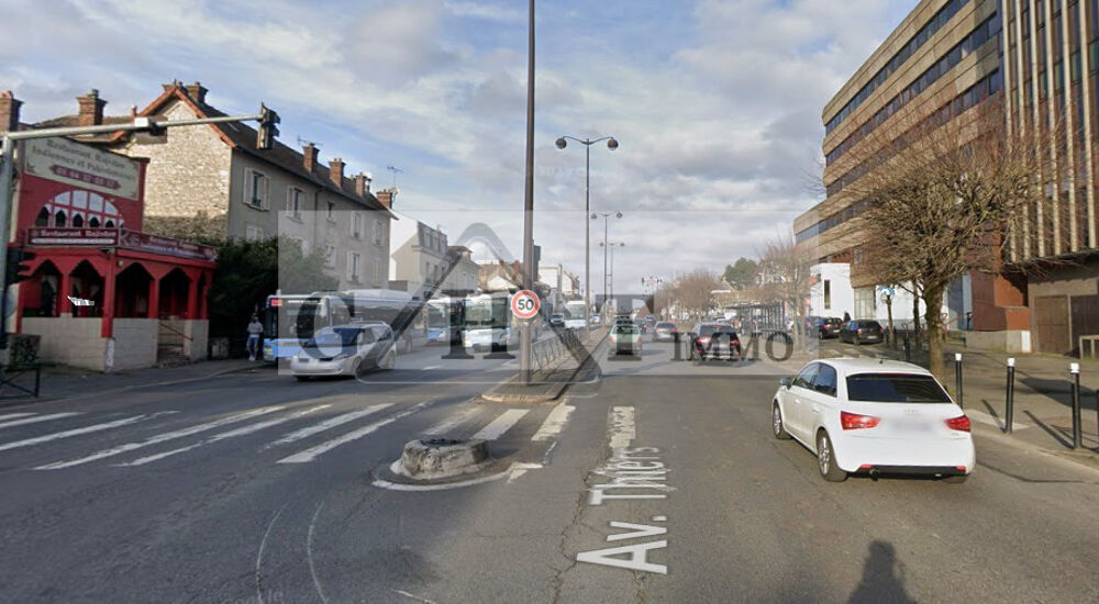   A VENDRE 70 M² DE BOUTIQUE A MELUN Melun