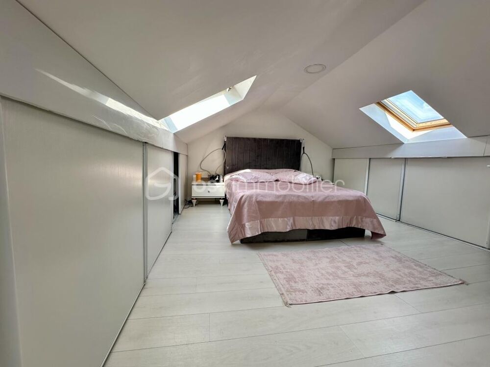 � vendre  Maison Stains (93240)