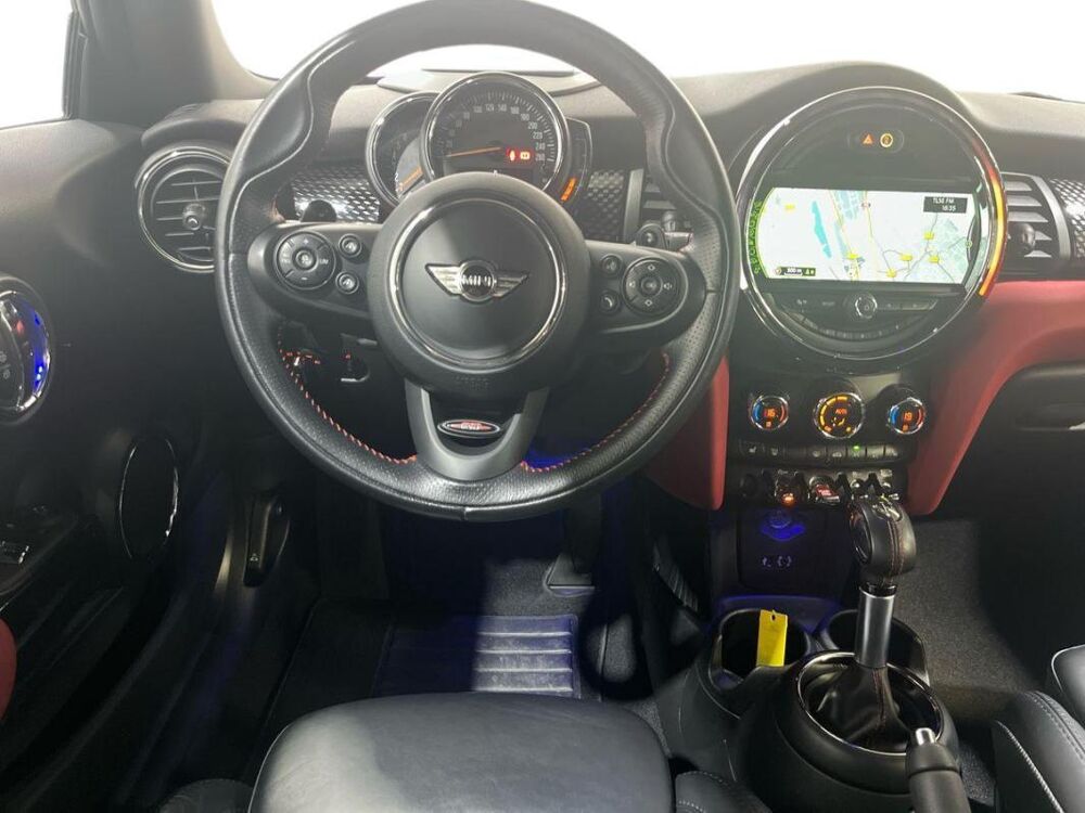 Cooper F56 Hatch 3 Portes S 192 ch Pack John Works A 2018 occasion 31100 Toulouse