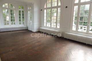  Propri�t�/ch�teau � vendre 13 pi�ces 227 m�