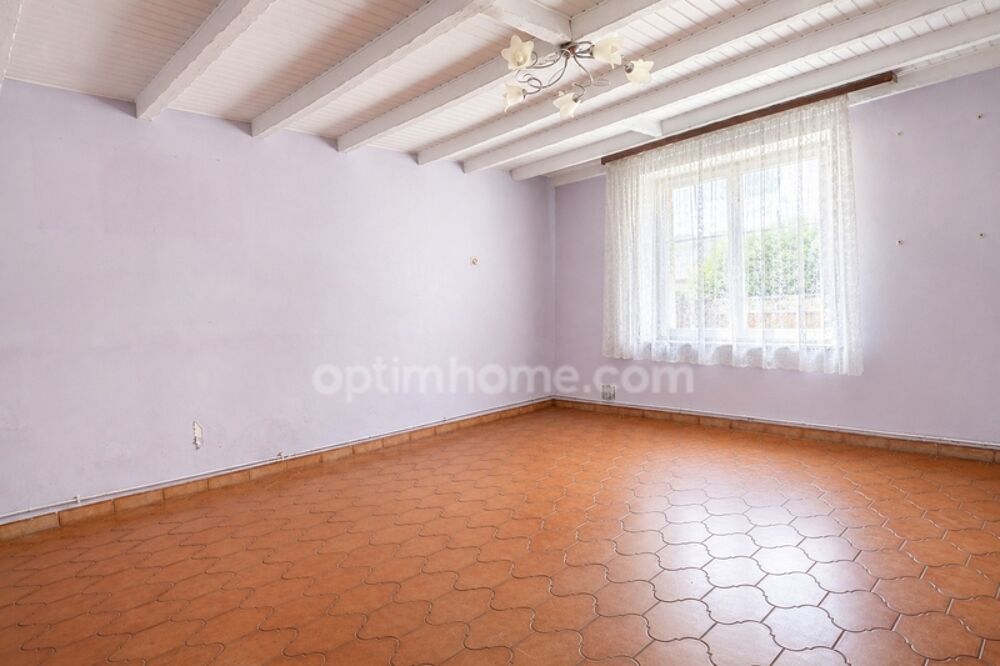 NEUFCHEF - MAISON DE VILLAGE 5 PIECES DE 128 M² AU COEUR DE LA VILLE ! A RENOVER !