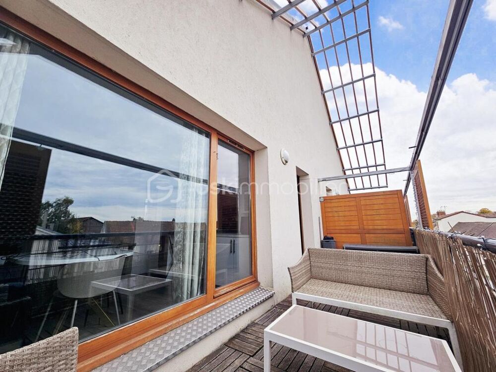 F3 dernier étage 69m² terrasse 10m² SUD parking DPE C
