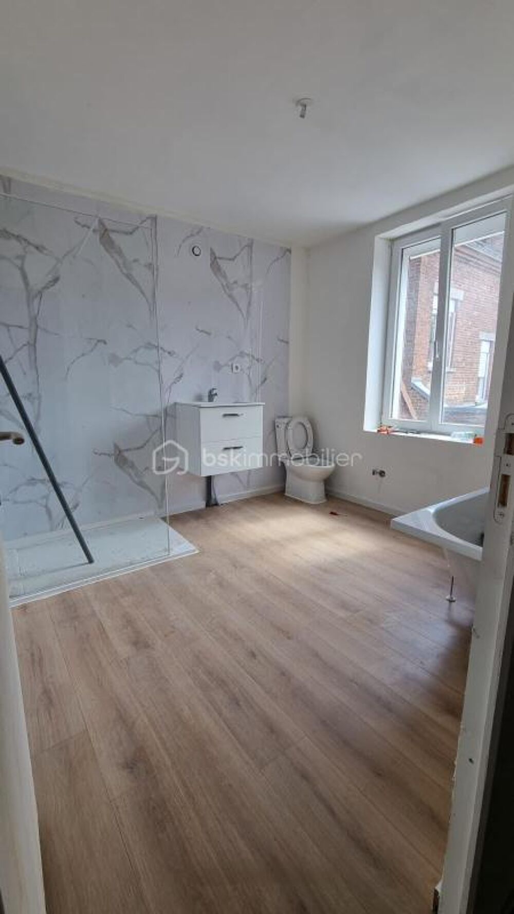 Vente Maison Maison de ville rénovée – 91 m² – 3 chambres + 1 bureau (possibilité 4 chambres) – Faches-Thumesnil – Rare sur le secteur ! Faches thumesnil