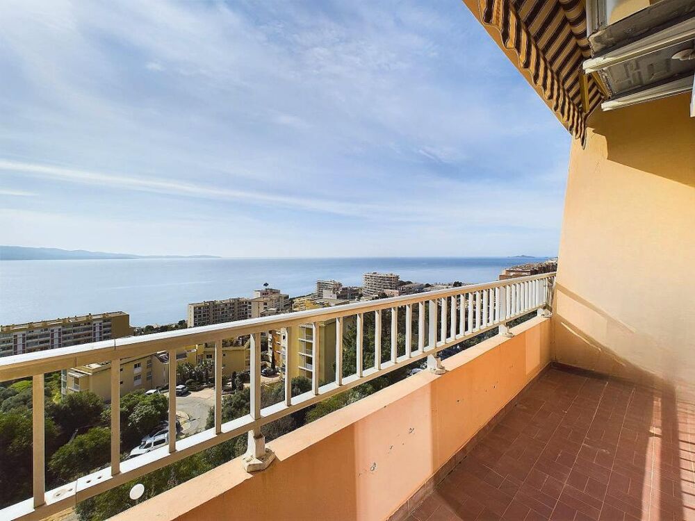 Appartement 1 pièce 27 m² · à Ajaccio · 27 m² · 176 000 €
