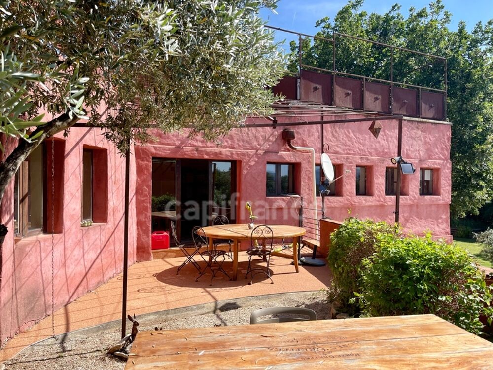 Maison 9 pièces 340 m² · à Roussillon · 340 m² · 1 250 000 €