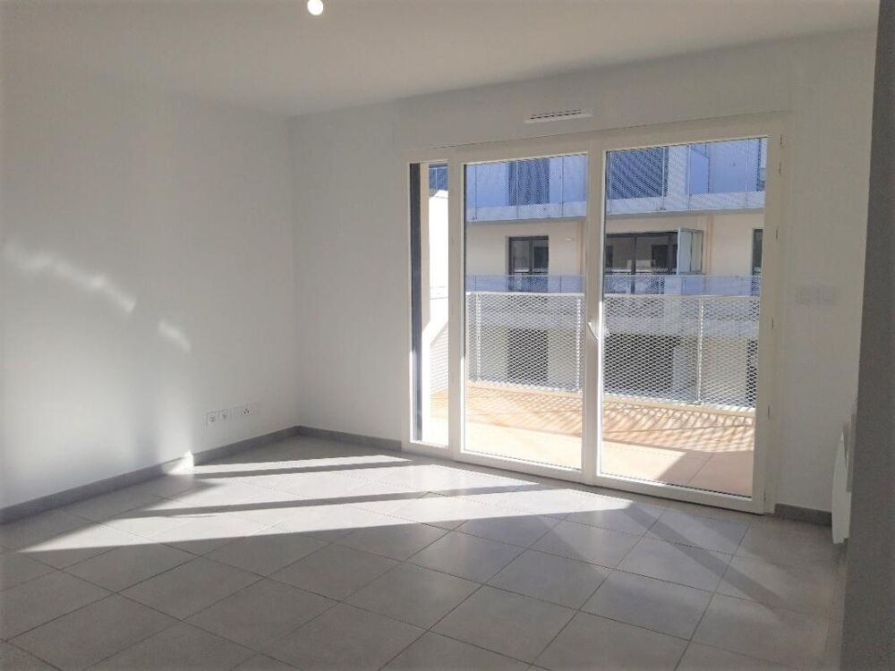 Location Appartement T2 avec terrasse et parking au LAVANDOU Le lavandou