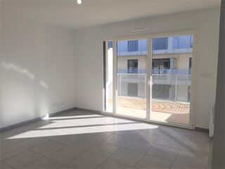  Appartement à louer 2 pièces 45 m²