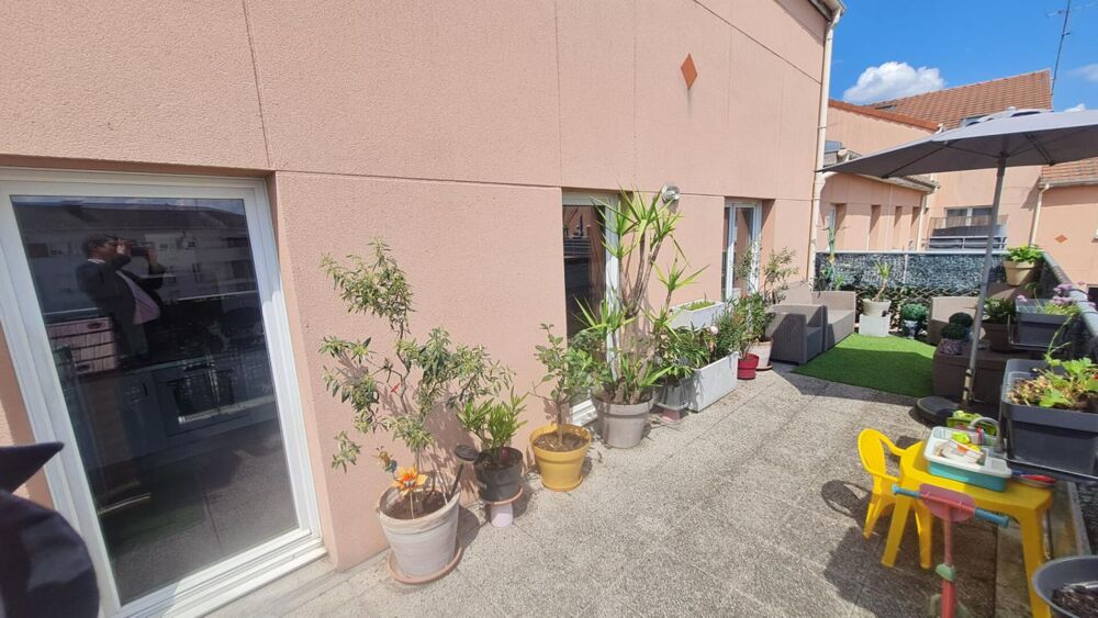 Appartement F3 2 chambres en duplex avec terrasse