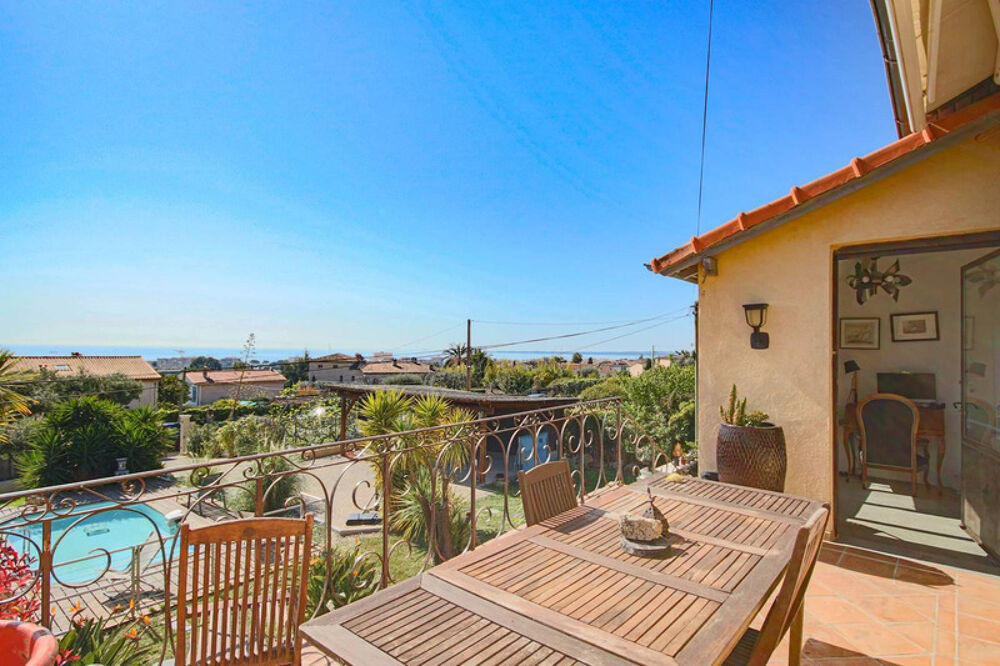 Golfe juan: a vendre villa vue mer GOLFE JUAN (06)