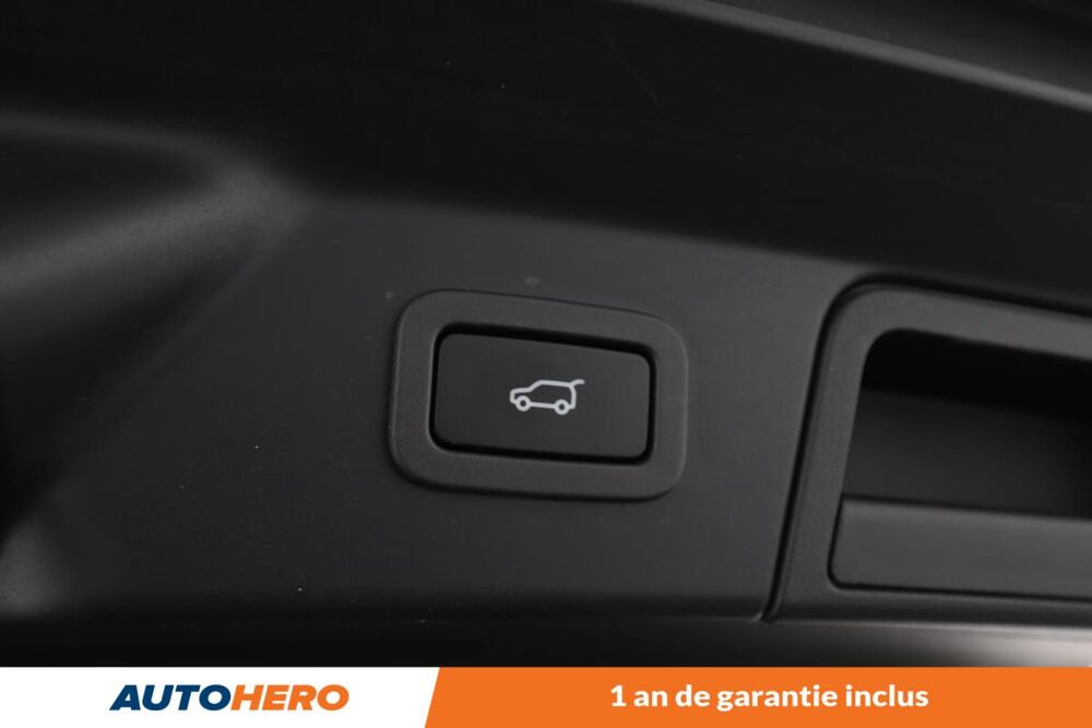 Range rover velar 2.0 P250 4WD R-Dynamic SE Auto 250 ch 2019 occasion 92130 Issy-les-Moulineaux