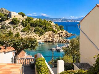 Vente Maison RARE À LA VENTE – MAISON DE CHARME AU CŒUR DE LA CALANQUE DE NIOLON 13740 LE ROVE Le rove