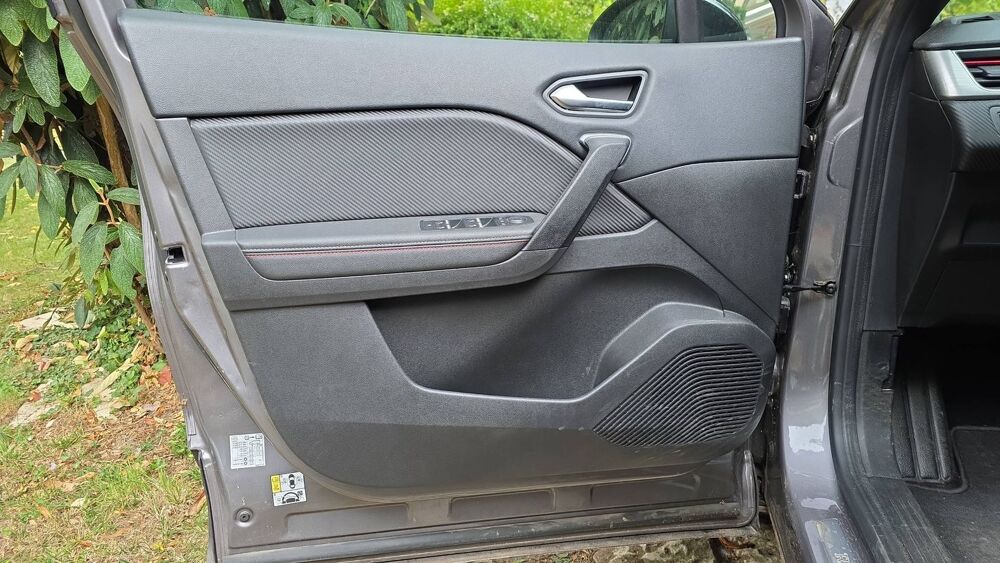 Captur 1.3 TCe 140 EDC RS Line 2021 occasion 27620 Giverny