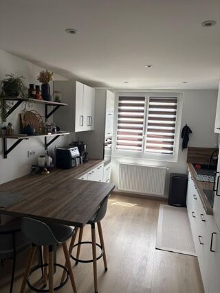  Appartement à louer 4 pièces 74 m²