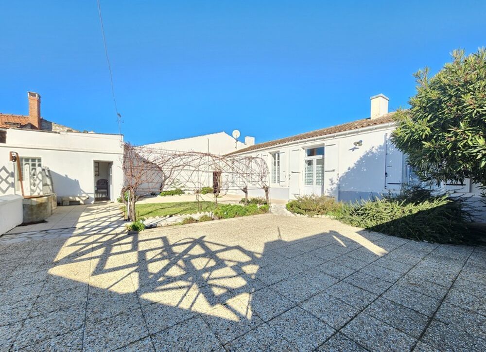 À vendre  Maison de plain-pied à 100 mètres de la mer  La Cotinière (Saint-Pierre-dOléron)